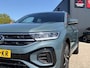 Volkswagen T-Roc 1.5 TSI R-Line |Trekhaak | Camera | Adptieve CC | Climate Control | Keyless entry | NL-Auto