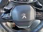 Peugeot e-2008 EV GT 50 kWh Alcantara/Leer | 18" Lichtmetaal | Stoelverwarming | LED | Adpatieve Cruise | Climate | Camera | Achteruitrijcamera | Afwijkende dakkleur | Airco (automatisch)