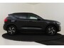 Volvo XC40 B4 (M-HYBRID) PLUS DARK -PANO.DAK|HARMAN/KARDON|CAMERA|POWER-SEATS|VERW.VOORRUIT|PRIVACY.GLAS|TREKHAAK|18"