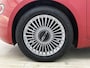 Fiat 500e 95pk RED 24 kWh Automaat | 1ste Eigenaar | Accu 94% | Navigatie | Climate Control | Cruise Control | Camera | 16"LMV | LED | Keyless Entry/Start | Apple Carplay/Android Auto |