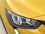Peugeot e-208 EV Allure 50 kWh 136pk | Lage kilometerstand | Navigatie | Achteruitrijcamera | Stoelverwarming | Climate Control | Cruise Control | Parkeersensoren | Stof/kunstleder | Keyless start | Apple Carplay / Android Auto | DAB+ radio | Led koplampen | Donker getint glas | 16" lichtmetalen velgen |