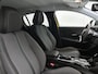 Peugeot e-208 EV Allure 50 kWh 136pk | Lage kilometerstand | Navigatie | Achteruitrijcamera | Stoelverwarming | Climate Control | Cruise Control | Parkeersensoren | Stof/kunstleder | Keyless start | Apple Carplay / Android Auto | DAB+ radio | Led koplampen | Donker getint glas | 16" lichtmetalen velgen |