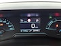 Peugeot e-208 EV Allure 50 kWh 136pk | Lage kilometerstand | Navigatie | Achteruitrijcamera | Stoelverwarming | Climate Control | Cruise Control | Parkeersensoren | Stof/kunstleder | Keyless start | Apple Carplay / Android Auto | DAB+ radio | Led koplampen | Donker getint glas | 16" lichtmetalen velgen |