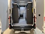 Volkswagen Crafter 35 2.0 TDI L3H3 180 PK Automaat / Euro 6 / Servicebus / Modul-System Inrichting / Euro 6 / 220V. / Trekhaak 3.000 KG / Airco / Adap. Cruise Control / Camera / CarPlay / 7.200 KM !!