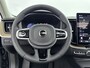 Volvo XC60 Facelift T6 Plug-in hybrid AWD Ultra Dark | 20" | Luchtvering | Trekhaak | Head-Up | Panoramadak | Elektr. verst. stoelen | Full LED | Harman Kardon | ACC | BLIS