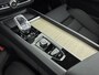 Volvo XC60 Facelift T6 Plug-in hybrid AWD Ultra Dark | 20" | Luchtvering | Trekhaak | Head-Up | Panoramadak | Elektr. verst. stoelen | Full LED | Harman Kardon | ACC | BLIS