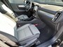 Volvo XC40 2.0 B4 Plus Dark Adaptieve cruise control / BLIS / Elektr. stoelverstelling / Stoel- en stuurverwarming / park assist V+A en camera achter / Trekhaak