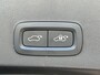 Volvo XC40 2.0 B4 Plus Dark Adaptieve cruise control / BLIS / Elektr. stoelverstelling / Stoel- en stuurverwarming / park assist V+A en camera achter / Trekhaak