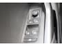Volkswagen T-Cross 1.0 TSI Life | Adaptieve cruise | BLIS | Trekhaak | Stoelverwarming | Carplay