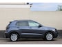 Volkswagen T-Cross 1.0 TSI Life | Adaptieve cruise | BLIS | Trekhaak | Stoelverwarming | Carplay