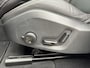 Volvo XC60 2.0 T8 Plug-in hybrid AWD Plus Black Edition VAN 58.900:,- VOOR:54.877,- UW HERFSTVOORDEEL: 4.023,-| UNIEK!| VAPOUR GREY| ELEKTRISCHE TREKHAAK| PANO| HK AUDIO| MEMORY STOELEN| HUD| 360 CAMERA| VOL OPTIES!|
