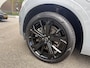 Volvo XC60 2.0 T8 Plug-in hybrid AWD Plus Black Edition VAN 58.900:,- VOOR:54.877,- UW HERFSTVOORDEEL: 4.023,-| UNIEK!| VAPOUR GREY| ELEKTRISCHE TREKHAAK| PANO| HK AUDIO| MEMORY STOELEN| HUD| 360 CAMERA| VOL OPTIES!|