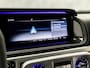 Mercedes-Benz G-klasse 63 AMG 585Pk (SCHUIFDAK, CARBON PACK, ALCANTARA HEMEL, APPLE CARPLAY, BURMESTER, MASSAGE, STOELKOELING/VERWARMING, ADAPTIVE CRUISE, 360 CAMERA, SFEERVERLICHTING, TREKHAAK, NIEUWSTAAT)