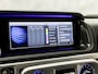 Mercedes-Benz G-klasse 63 AMG 585Pk (SCHUIFDAK, CARBON PACK, ALCANTARA HEMEL, APPLE CARPLAY, BURMESTER, MASSAGE, STOELKOELING/VERWARMING, ADAPTIVE CRUISE, 360 CAMERA, SFEERVERLICHTING, TREKHAAK, NIEUWSTAAT)