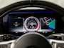 Mercedes-Benz G-klasse 63 AMG 585Pk (SCHUIFDAK, CARBON PACK, ALCANTARA HEMEL, APPLE CARPLAY, BURMESTER, MASSAGE, STOELKOELING/VERWARMING, ADAPTIVE CRUISE, 360 CAMERA, SFEERVERLICHTING, TREKHAAK, NIEUWSTAAT)