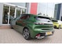 Peugeot 308 1.6 Plug-in Hybrid 180PK ALLURE | ACHTERUITRIJ CAMERA | NAVIGATIE | DRAADLOZE APPLE CARPLAY/ANDROID AUTO | DAB+ RADIO | ADAPTIVE CRUISE CONTROL | 17" LICHTMETALEN VELGEN | CLIMATE CONTROL |