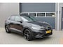 Volkswagen T-Roc 1.5 TSI 150pk DSG R-Line Black Style Virtual cockpit , Keyless, PDC , 19"LMV, Camera , Carplay, LED, Navi voorbereid. Stoelverwarming , Elektr. achterklep