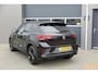 Volkswagen T-Roc 1.5 TSI 150pk DSG R-Line Black Style Virtual cockpit , Keyless, PDC , 19"LMV, Camera , Carplay, LED, Navi voorbereid. Stoelverwarming , Elektr. achterklep