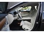 Volvo V90 2.0 T5 Inscription | 360 graden Camera | Stoel-/stuurwielverwarming | Massage | Stoelkoeling | Bowers & Wilkins Premium Sound | BLIS | Adaptieve Cruise Control | Apple Carplay | 20 inch Lichtmetalen velgen |
