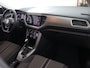 Volkswagen T-Roc 1.5 TSI Style (NL-Auto / ACC / Carplay / Elek. kofferklep / Navi)