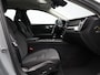 Volvo V60 B4 197PK Essential Edition / Stoel-, stuurwiel- & achterbankverwarming / Achteruitrijcamera / Pilot Assist / BLIS
