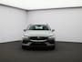 Volvo V60 B4 197PK Essential Edition / Stoel-, stuurwiel- & achterbankverwarming / Achteruitrijcamera / Pilot Assist / BLIS