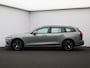 Volvo V60 B4 197PK Essential Edition / Stoel-, stuurwiel- & achterbankverwarming / Achteruitrijcamera / Pilot Assist / BLIS