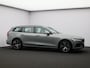 Volvo V60 B4 197PK Essential Edition / Stoel-, stuurwiel- & achterbankverwarming / Achteruitrijcamera / Pilot Assist / BLIS