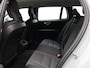 Volvo V60 B4 197PK Essential Edition / Stoel-, stuurwiel- & achterbankverwarming / Achteruitrijcamera / Pilot Assist / BLIS