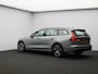 Volvo V60 B4 197PK Essential Edition / Stoel-, stuurwiel- & achterbankverwarming / Achteruitrijcamera / Pilot Assist / BLIS
