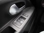 Volkswagen Up! 1.0 65 PK | Camera | Cruise Control | Parkeersensoren | Airco | Automatische dimlichten | Lichtmetalen velgen |