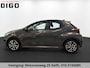 Toyota Yaris 1.5 Hybrid 115 Dynamic GARANTIE TOT 06-2033! . STOEL VERWARMING . PARKEERSENSOREN ACHTER . APPLE CARPLAY & ANDRIOD AUTO . SLECHTS 33.000KM .