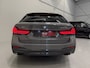 BMW 5-Serie Touring 530e xDrive M-Sport BERNINAGRAU/PANO/HEAD-UP/H&K/LEER-SPORT/MEMORY/ACC/SFEER/LED/DONKERE-HEMEL/19" M-SPORT/SHADOW-LINE/VOLLEDIG BMW DEALER HISTORIE