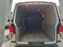Volkswagen Transporter 2.0 TDI L1H1 150PK * Trekhaak * Navigatiesysteem * 3-Zits * Parkeercamera * 96.000KM! *