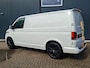Volkswagen Transporter 2.0 TDI L1H1 150PK * Trekhaak * Navigatiesysteem * 3-Zits * Parkeercamera * 96.000KM! *