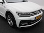 Volkswagen Tiguan 1.5 TSi ACT 150 Pk Automaat R line | Stoelverwarming | Panorama dak | Camera | Trekhaak | Keyless | 19 Inch | 160.773 Km !!
