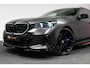 BMW 5-Serie Touring 530e xDrive M Sport Pro Edition / UNIEK!!! / M5 Look / M Sport Bodykit / Panoramadak / Stoelkoeling & -verwarming / Carbon interieur / Iconic Glow / Harman Kardon / Elektr. verstelbare voorstoelen + memory / HUD / Apple Carplay - Android Auto / Rondomzichtcamera / Premium BMW colour / Matrix LED / Achterbank verwarming / 21'' LMV / Lederen bekleding / Ambienteverlichting / Trekhaak (zwenkbaar)