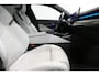 BMW 5-Serie Touring 530e xDrive M Sport Pro Edition / UNIEK!!! / M5 Look / M Sport Bodykit / Panoramadak / Stoelkoeling & -verwarming / Carbon interieur / Iconic Glow / Harman Kardon / Elektr. verstelbare voorstoelen + memory / HUD / Apple Carplay - Android Auto / Rondomzichtcamera / Premium BMW colour / Matrix LED / Achterbank verwarming / 21'' LMV / Lederen bekleding / Ambienteverlichting / Trekhaak (zwenkbaar)