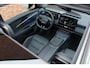 Lynk & Co 08 1.5 More | 200km Hybride | Stoelmassage, Verwarming en Ventilatie | Panoramadak | Matrix LED | Harman Kardon | 360° Camera | Getint glas | Bestuurdersstoel met geheugen | Sfeerverlichting | Apple Carplay | Dodehoekassistent | Adaptive Cruise Contol