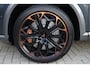 CUPRA Formentor 2.0 TSI 4DRIVE VZ | 394pk | Carplay | Stoelverwarming | Camera | Leder Deze CUPRA Formentor is niet zomaar een sportieve SUV. Met zijn krachtige 2.0 TSI benzinemotor, 394 PK, 4Drive vierwielaandrijving en 7-traps automatische transmissie combineert hij indrukwek