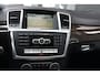Mercedes-Benz ML-klasse 350 | 306PK | Schuifdak | Leder | Camera | Keyless Een indrukwekkend exemplaar van de Mercedes-Benz M-Klasse 350 met de krachtige 3.5 V6 benzinemotor met 306 pk, gekoppeld aan een comfortabele automatische transmissie. Een echte SUV voor wie