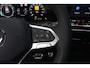 Volkswagen Golf 1.5 eTSI R-Line Edition | 150 PK | DSG | PANO | 360° CAMERA | LED | ACC Sportief, modern en bijzonder compleet: deze Volkswagen Golf 1.5 eTSI R-Line uit 2026 combineert de sportieve uitstraling van de R-Line met de efficiënte 1.5 eTSI mild-hybrid aandrijflijn.