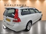 Volvo V70 2.0 T4 Dynamic Edition | Adaptieve Cruise | Trekhaak | Camera | BLISS | Distributieriem V.V. | Dealer Onderhouden | Stuurwielverwarming