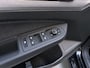 Volkswagen Golf 1.0 TSI 110pk Life Sfeerverlichting Navigatie App-Connect DAB+