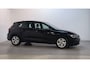 Volkswagen Golf 1.0 TSI 110pk Life Sfeerverlichting Navigatie App-Connect DAB+