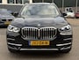 BMW X5 xDrive45e High Executive VAN: € 61.900- VOOR: € 59.877,- UW HERFSTVOORDEEL: € 2.023,-| LASER LED| ELEKTRISCHE TREKHAAK | PANO| HUD| BMW DEALER ONDERHOUDEN| DRIVING ASS. PROFF| KEYLESS | MEMORY STOEL| DODE HOEK SENSOR|