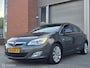 Opel Astra 1.4 TurboCosmo_140pk_Pas G.buert geweest