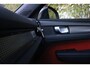 Volvo XC40 2.0 T4 AWD R-Design | Trekhaak | Stuur- en stoelverwarming | BLIS | Memory Seat | Adaptieve Cruise met Stuurhulp | Lava Orange interieur