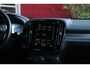 Volvo XC40 2.0 T4 AWD R-Design | Trekhaak | Stuur- en stoelverwarming | BLIS | Memory Seat | Adaptieve Cruise met Stuurhulp | Lava Orange interieur