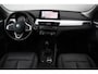 BMW X1 xDrive25e Business Edition Plus Trekhaak Leder LED Navigatie Head up Display Stoelverwarming 18 inch LMV Elektrische Achterklep